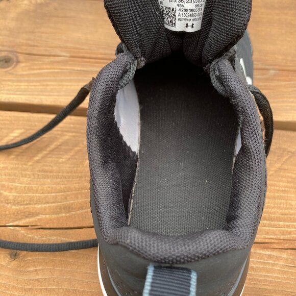 Under Armour  Boys Running Shoes 4Y Black/White - Picture 4 of 10
